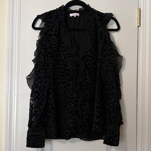 Parker Cold Shoulder, ruffled, velvet top
